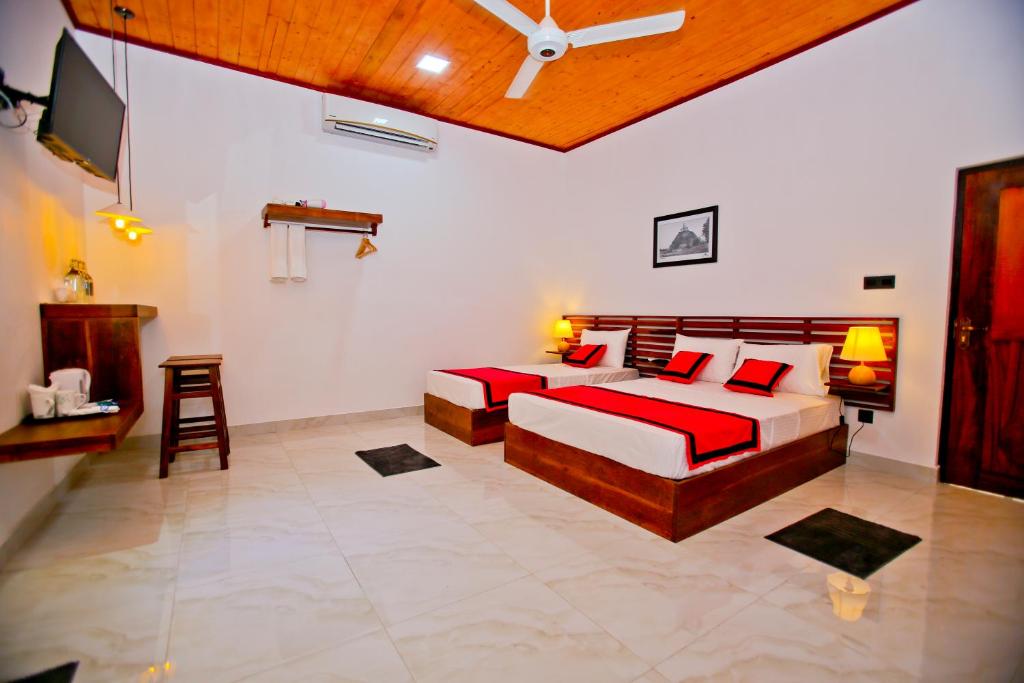 Triple Room